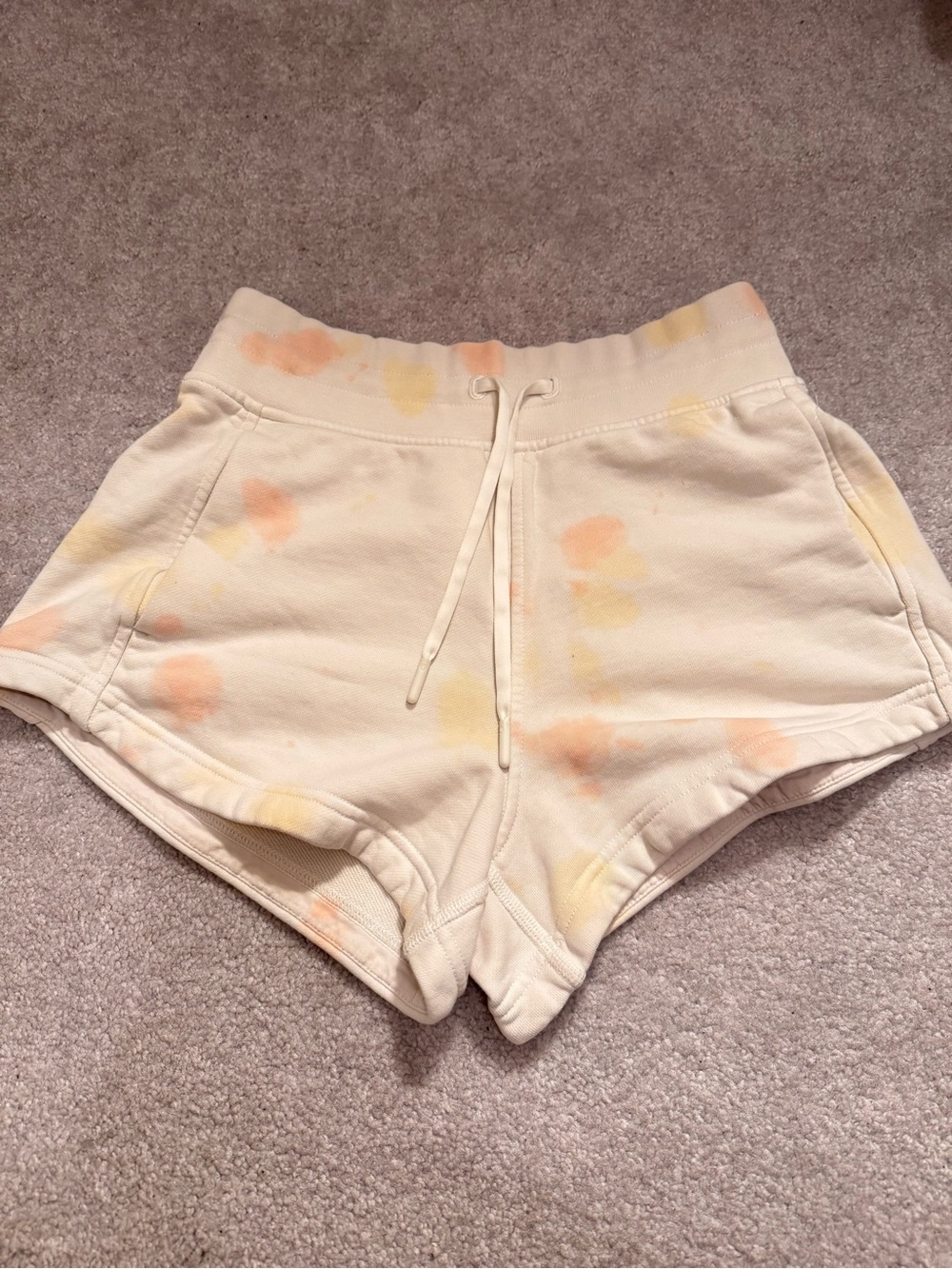 Lululemon Inner Glow High-Rise Short 3"